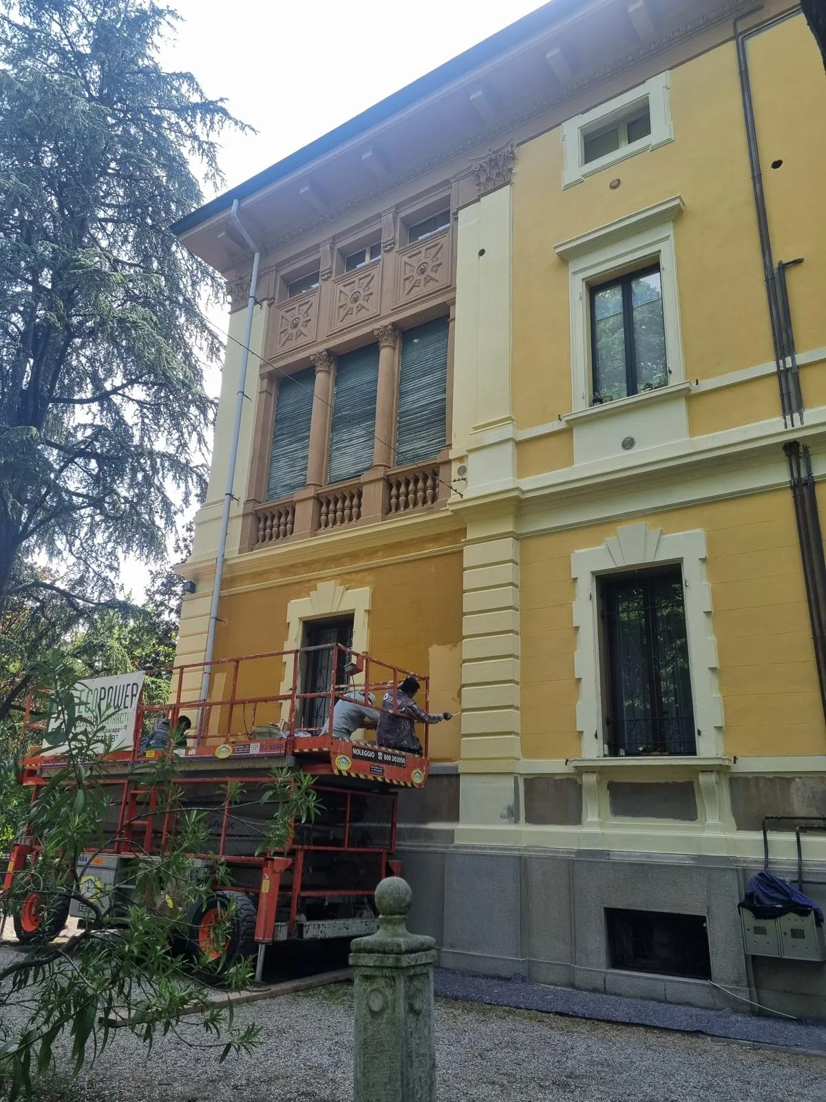 Lavori di ripristino delle facciate